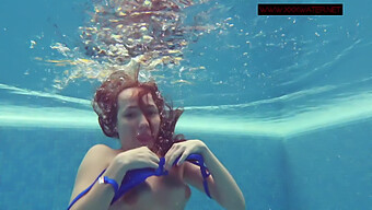 Lina Mercury'S Stunning Underwater Display In A Bikini