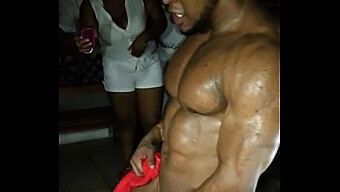 Dominican Muscle Stripper Blade'S Sensual Performance