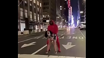 Latina Milf Rogue Und Der Schwarze Hengst Nasir Haben Outdoor-Sex Im Big Apple