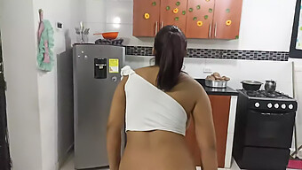 Daniela, Mi Vecina, Aprovecha La Ausencia De Su Esposa Para Tener Sexo Conmigo.Este Es El Tipo De Sexo Que Todos Deberían Experimentar