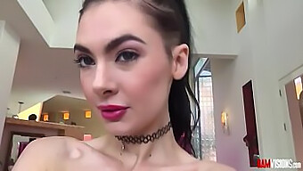 Marley Brinx, Remaja Berambut Coklat, Bersiap-Siap Untuk Pertemuan Anal