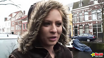 Nederlandse Blonde Tiener Geeft Een Geweldige Deepthroat Pijpbeurt En Wordt Hard Geneukt